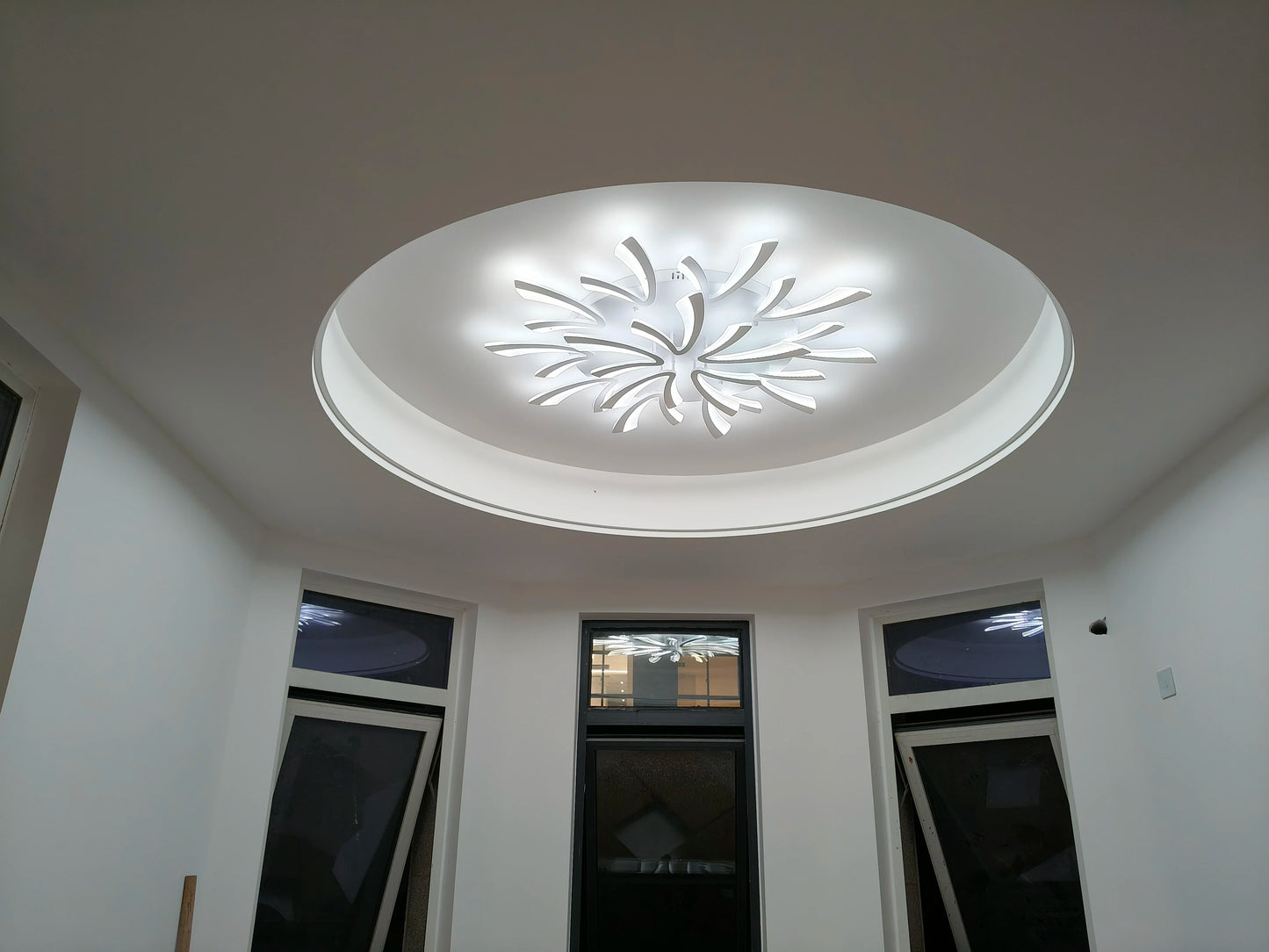 JAYGIY LIGHT Butterfly LED Ceiling Light | Dimmable Remote Control, Modern White