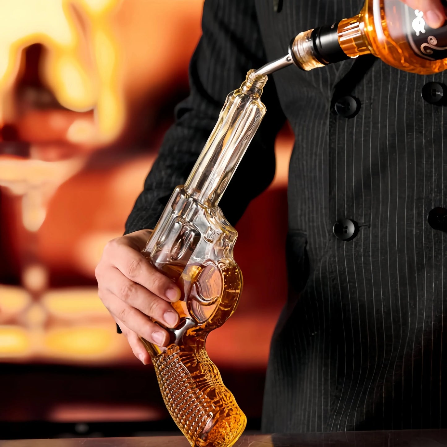 Buyyes Gun Shaped Whiskey Decanter – Handmade Lead-Free Glass Bar Display Gift