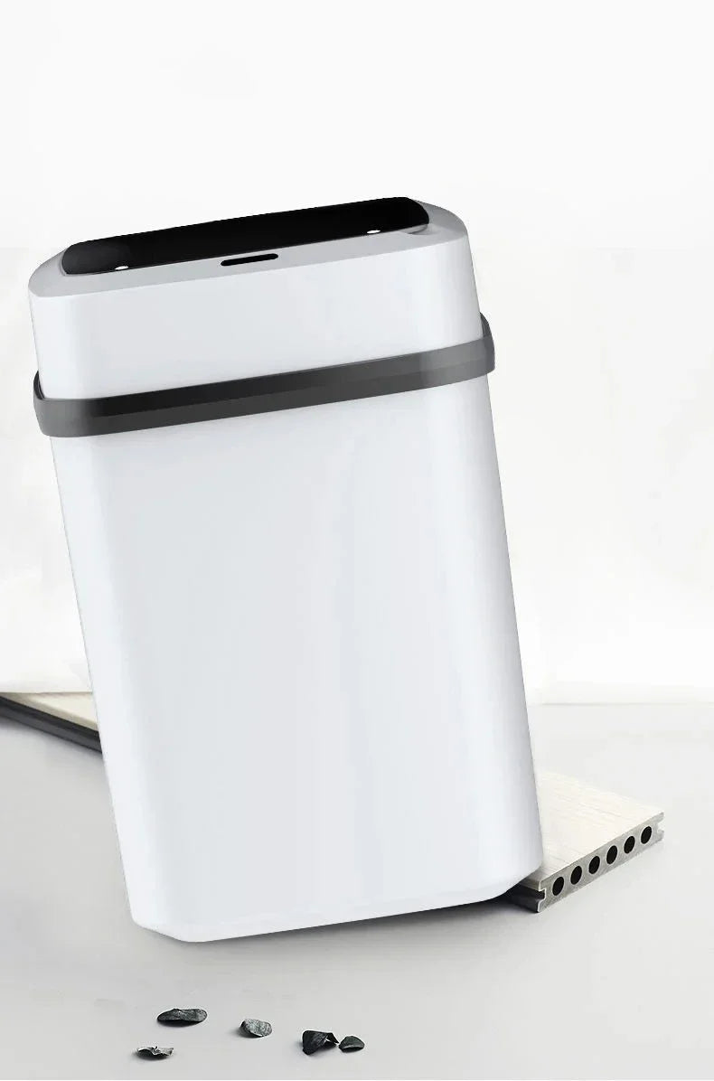 Automatic Trash Can 13L – Touchpad Sensor, Odor Isolation & Quiet Close